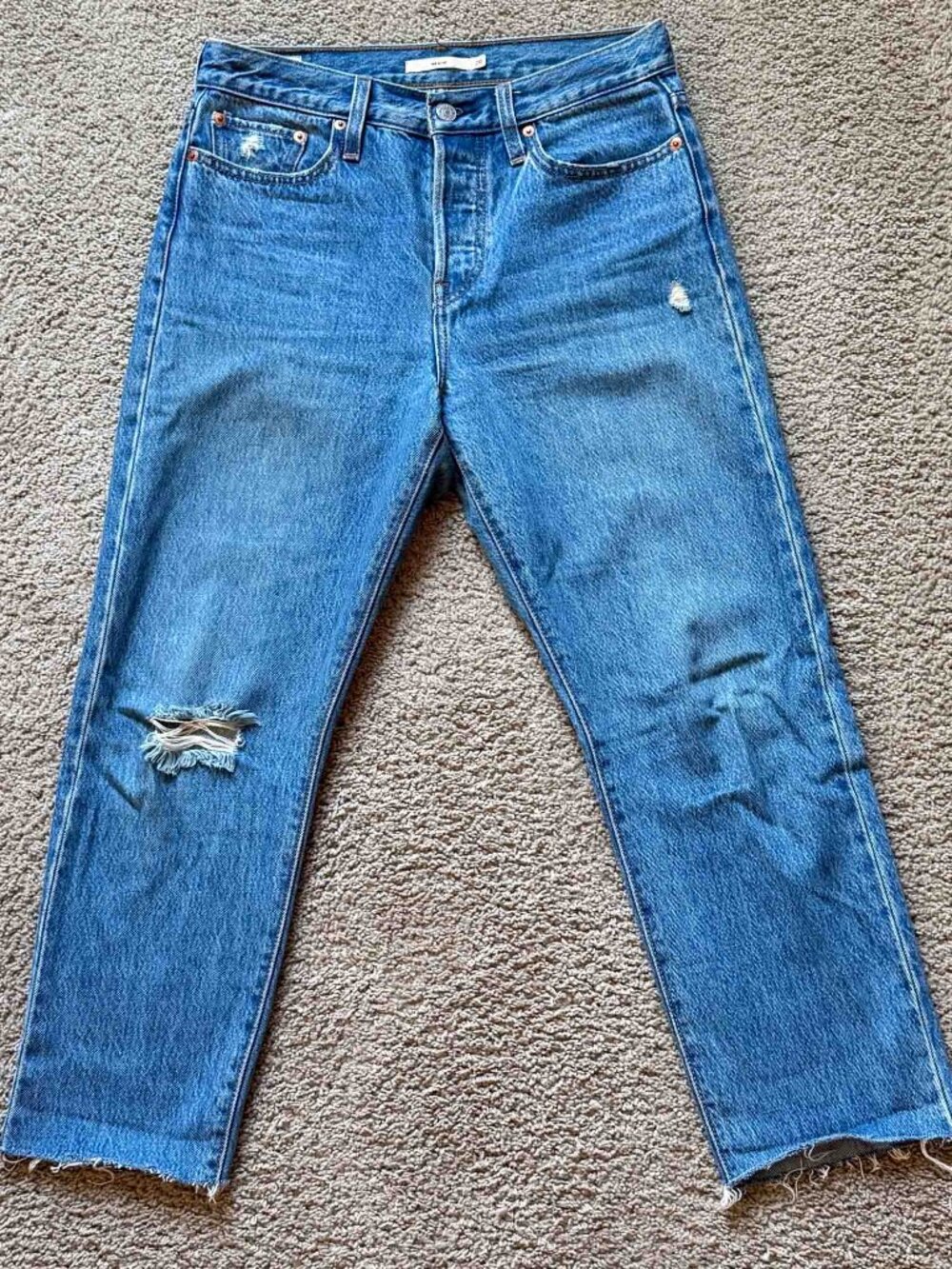 Levi’s Premium Wedgie Straight Jeans Distressed Raw Hem Sz 28